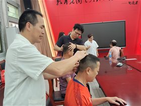 致敬师者 守护健康——我校开展教师节平衡针灸公益义诊活动